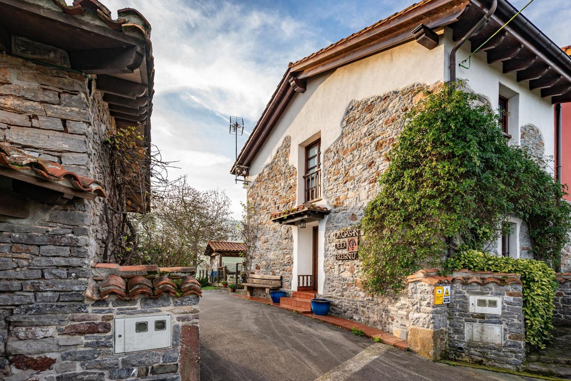 La Casina Del Fresnu Pensionat Onon Exteriör bild